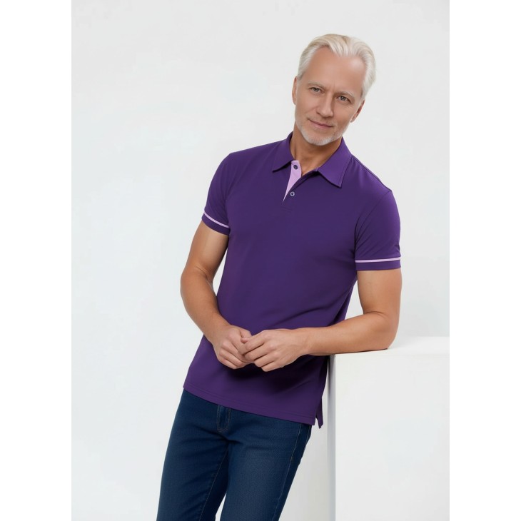 Camisa polo roxa com detalhes em rosa