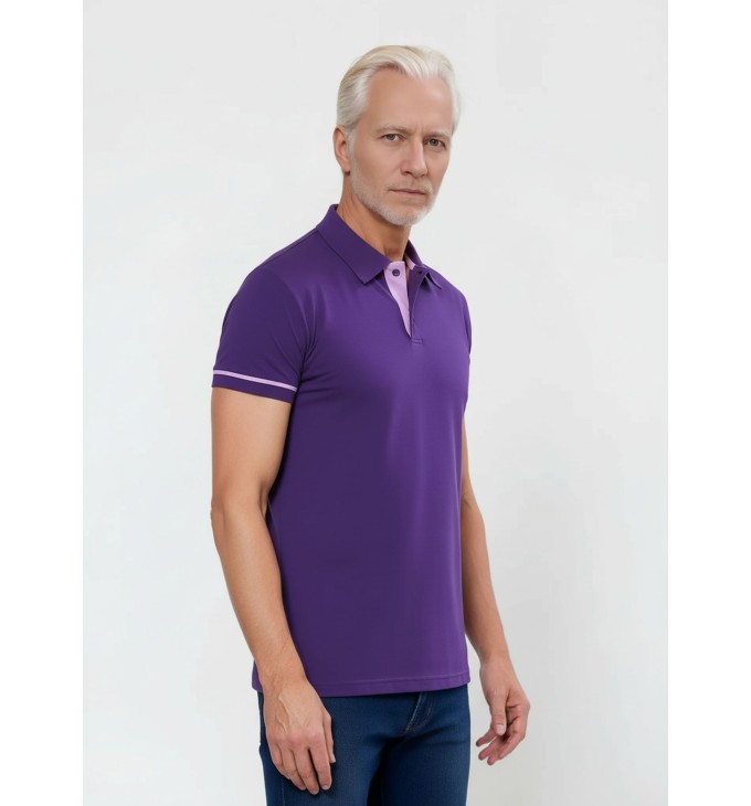 Camisa polo roxa com detalhes em rosa