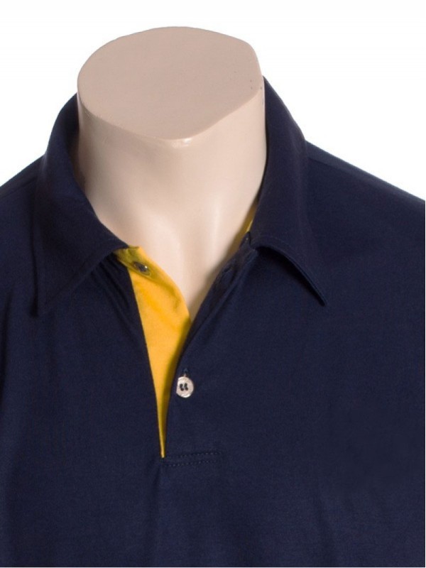 Camisa polo marinho, detalhe amarelo