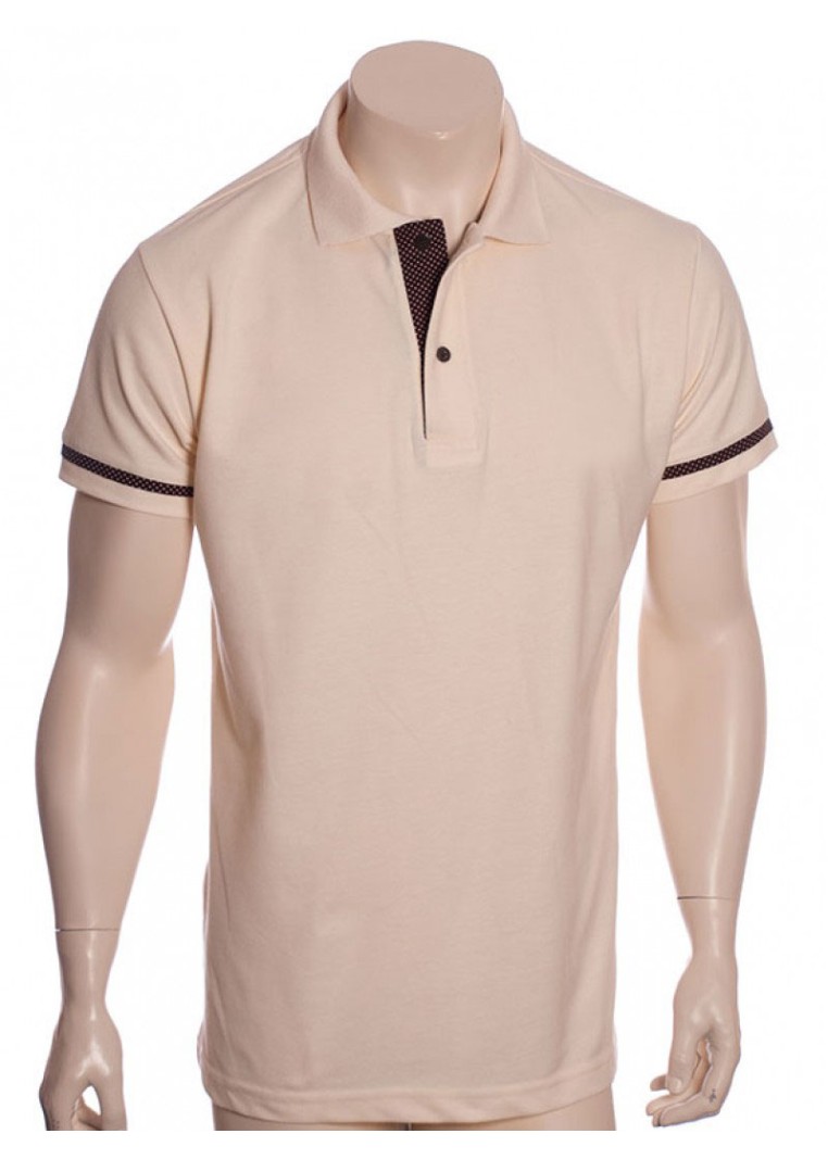 Camisa polo pérola com detalhes em marrom
