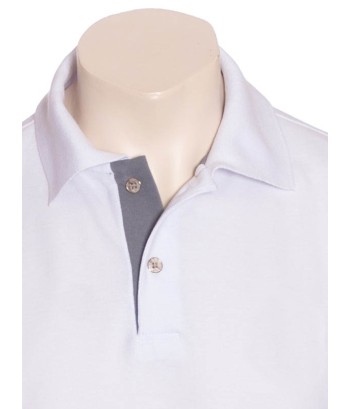 Camisa polo branca com detalhe cinza