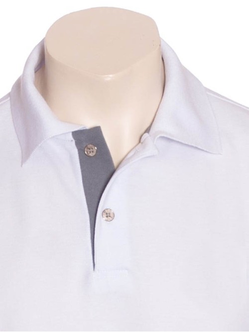 Camisa polo branca com detalhe cinza Camisa polo branca com detalhe cinza