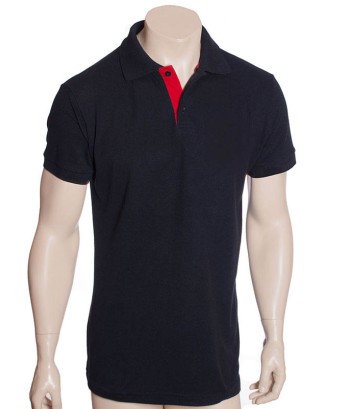 Camisa polo marinho com detalhes em vermelho