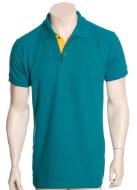Camisa polo turquesa com detalhes em amarelo