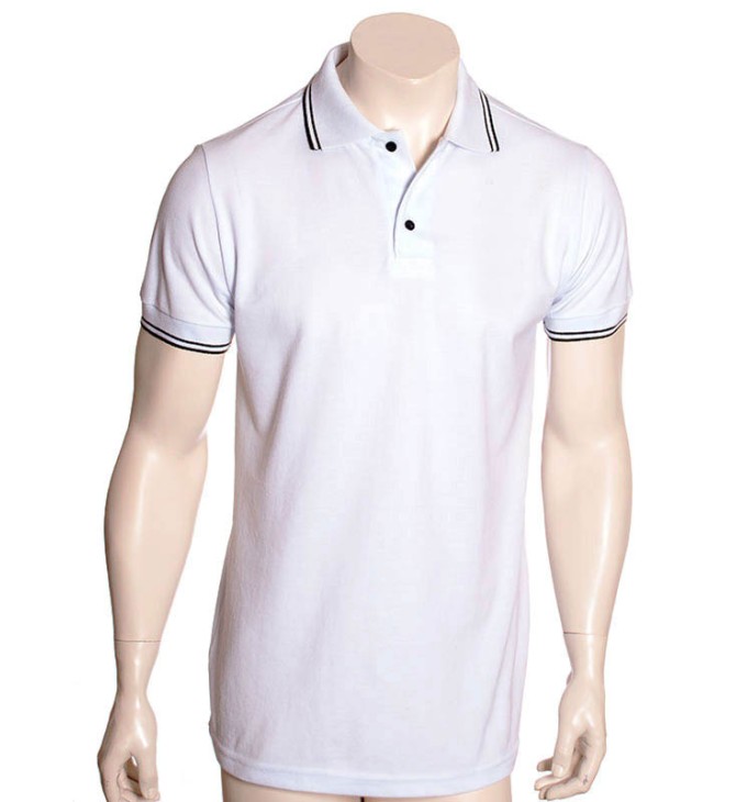 Camisa polo branca com detalhes em preto