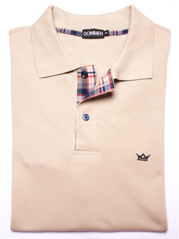 Camisa polo bege com detalhe xadrez