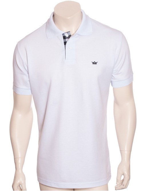 Camisa polo branca com detalhe xadrez