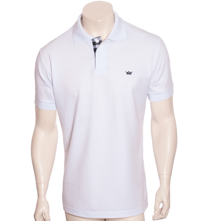 Camisa polo branca com detalhe xadrez Camisa polo branca com detalhe xadrez