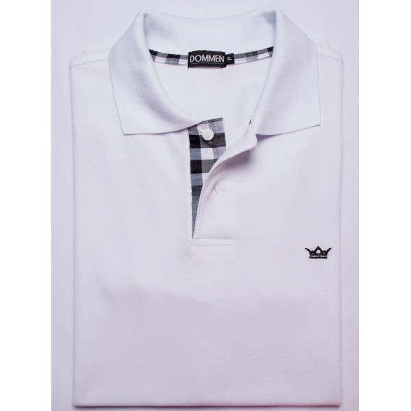 Camisa polo branca com detalhe xadrez