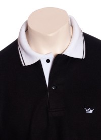 Camisa polo preta com detalhe branco