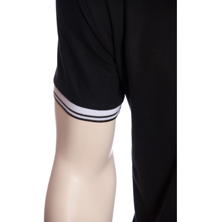 Camisa polo preta com detalhe branco Camisa polo preta com detalhe branco