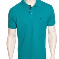 Camisa polo verde com detalhe xadrez