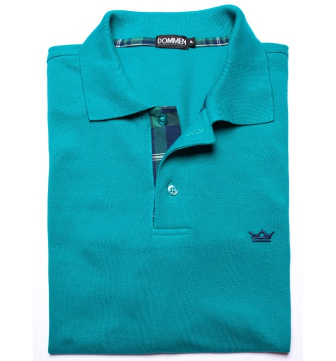 Camisa polo verde com detalhe xadrez