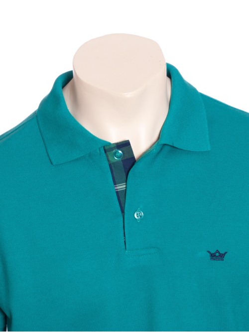 Camisa polo verde com detalhe xadrez