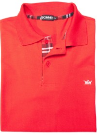 Camisa polo vermelha com detalhe xadrez
