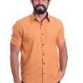 Camisa social mostarda manga curta microfibra detalhe