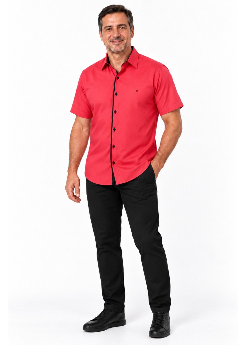 Camisa social masculina de tricoline manga curta com detalhe na frente, vermelha