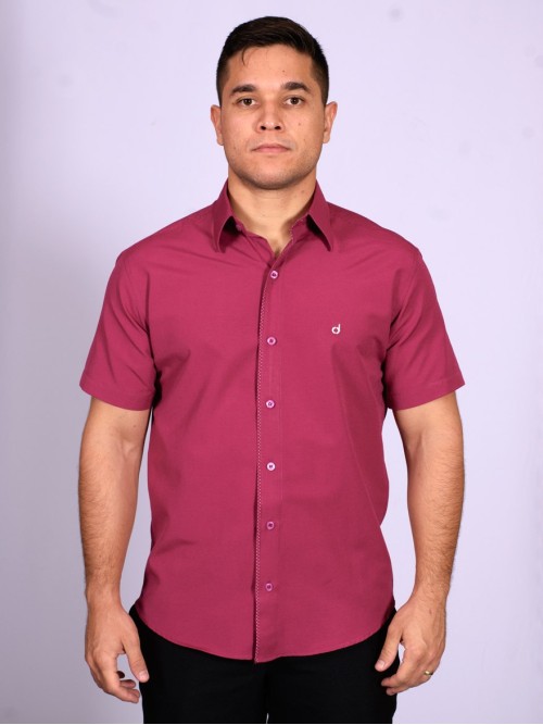 Camisa pink de manga curta em tricoline com detalhe. Camisa pink de manga curta em tricoline com detalhe.