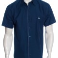 Camisa social masculina de tricoline manga curta com detalhe na frente, marinho