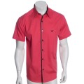 Camisa social masculina de tricoline manga curta com detalhe na frente, vermelha Camisa social masculina de tricoline manga curta com detalhe na frente, vermelha