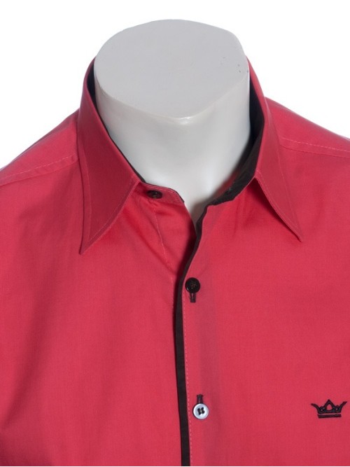 Camisa social masculina de tricoline manga curta com detalhe na frente, vermelha