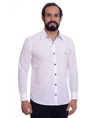 Camisa social branca com detalhe poá