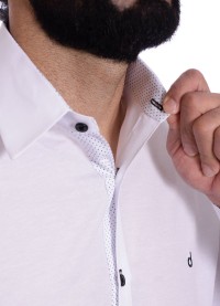 Camisa social branca com detalhe poá