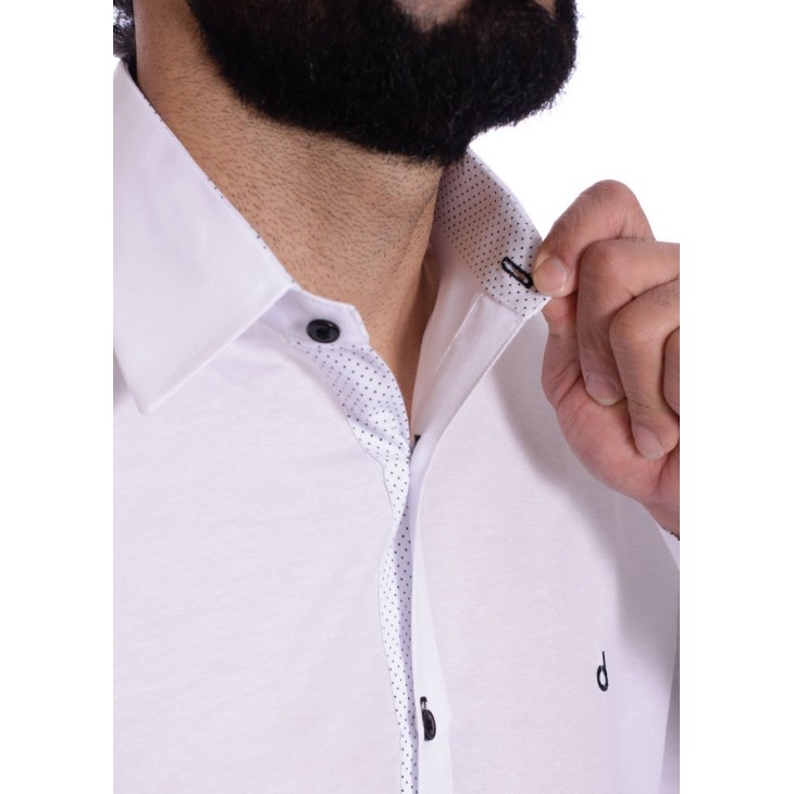 Camisa social branca com detalhe poá