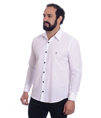 Camisa social branca com detalhe poá