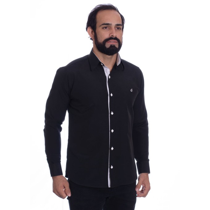 Camisa masculina com detalhe branco e preto de tricoline manga longa