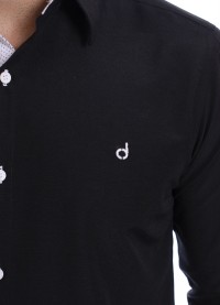 Camisa masculina com detalhe branco e preto de tricoline manga longa