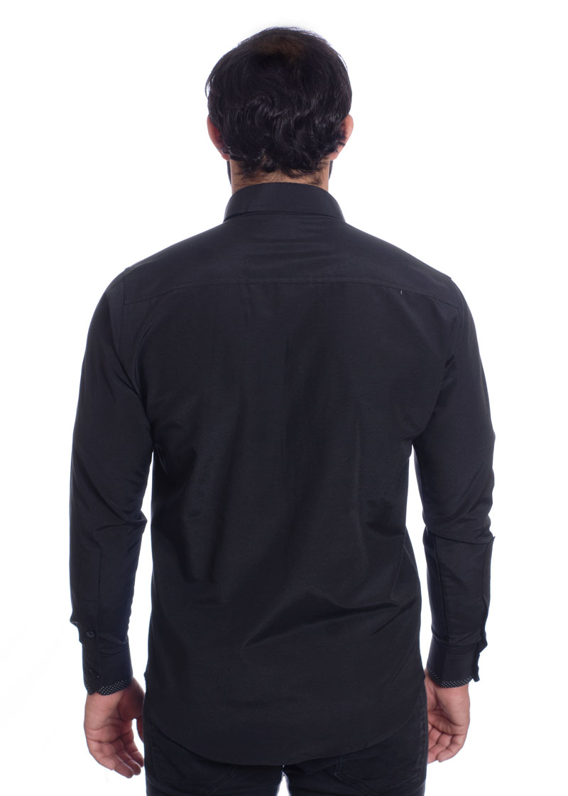 Camisa preta com detalhe na frente masculina de tricoline manga longa