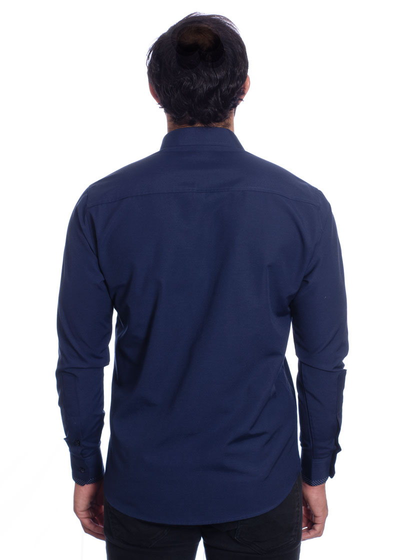 Camisa masculina marinho detalhe na frente de tricoline manga longa