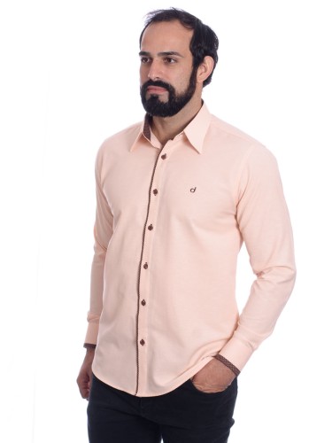Camisa masculina salmão com detalhe na frente de tricoline manga longa