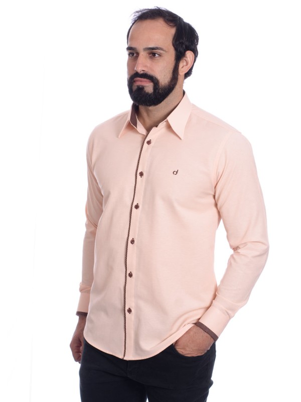 Camisa masculina salmão com detalhe na frente de tricoline manga longa