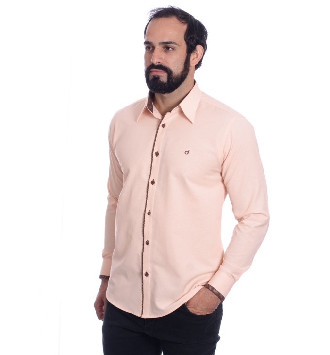Camisa masculina salmão com detalhe na frente de tricoline manga longa Camisa masculina salmão com detalhe na frente de tricoline manga longa