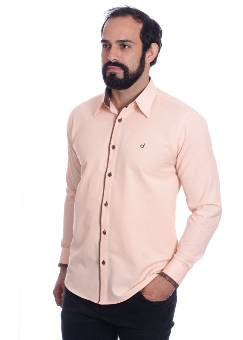 Camisa masculina salmão com detalhe na frente de tricoline manga longa
