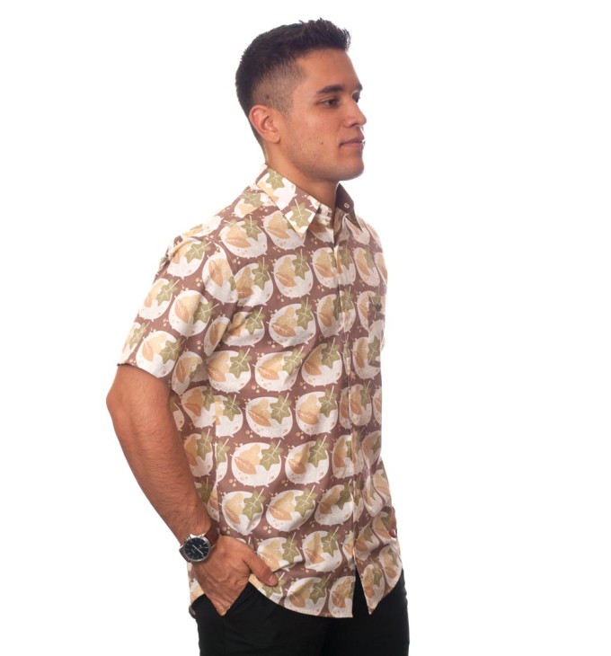 Camisa social masculina de algodão estampado manga curta, marrom