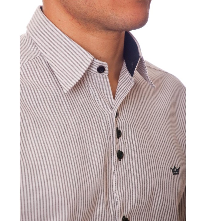 Camisa social listrada em preto manga longa masculina