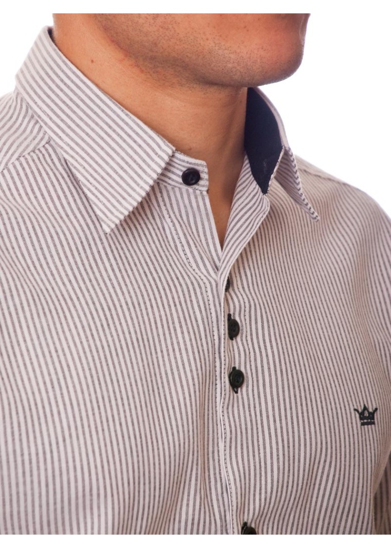 Camisa social listrada em preto manga longa masculina