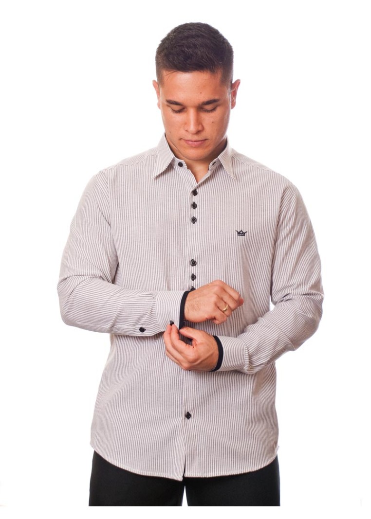 Camisa social listrada em preto manga longa masculina