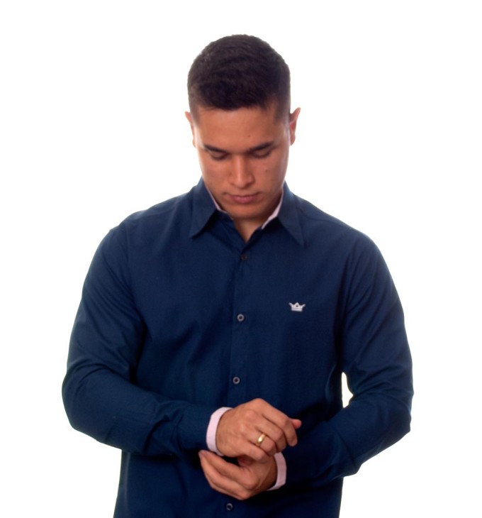 Camisa social azul marinho de algodão manga longa