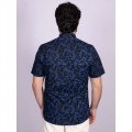 Camisa estampada azul com preto de algodão manga curta