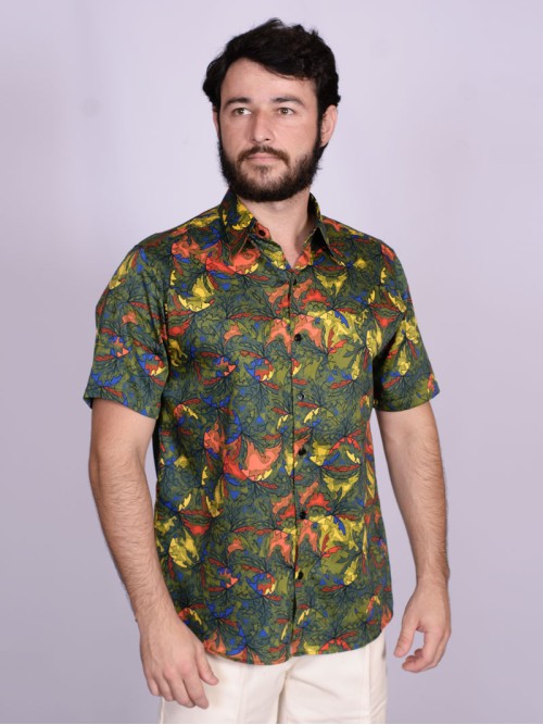 Camisa estampada verde musgo de algodão manga curta