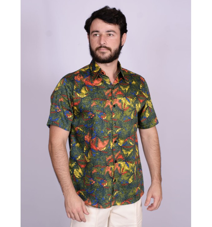 Camisa estampada verde musgo de algodão manga curta Camisa estampada verde musgo de algodão manga curta