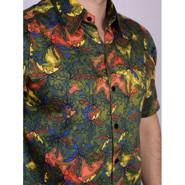 Camisa estampada verde musgo de algodão manga curta