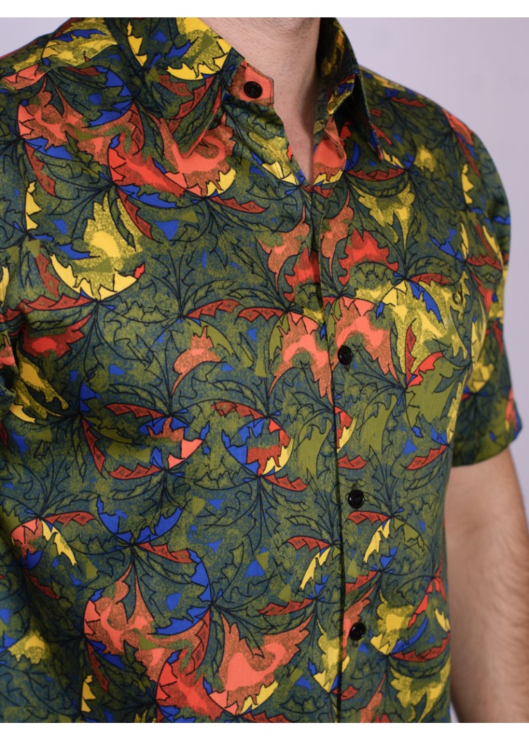 Camisa estampada verde musgo de algodão manga curta