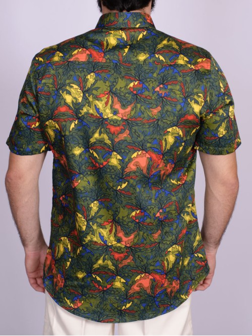 Camisa estampada verde musgo de algodão manga curta Camisa estampada verde musgo de algodão manga curta