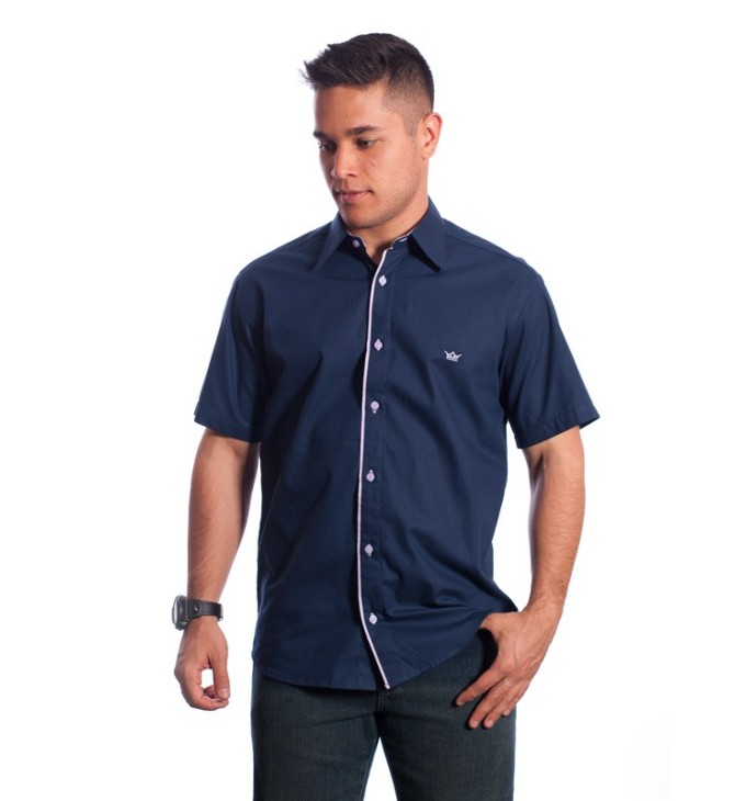 Camisa social marinho masculina de algodão manga curta detalhe branco