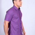 Camisa social roxa com detalhes de manga curta
